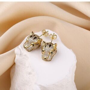 Elegant Cheetah Earrings Panther Stud Earrings